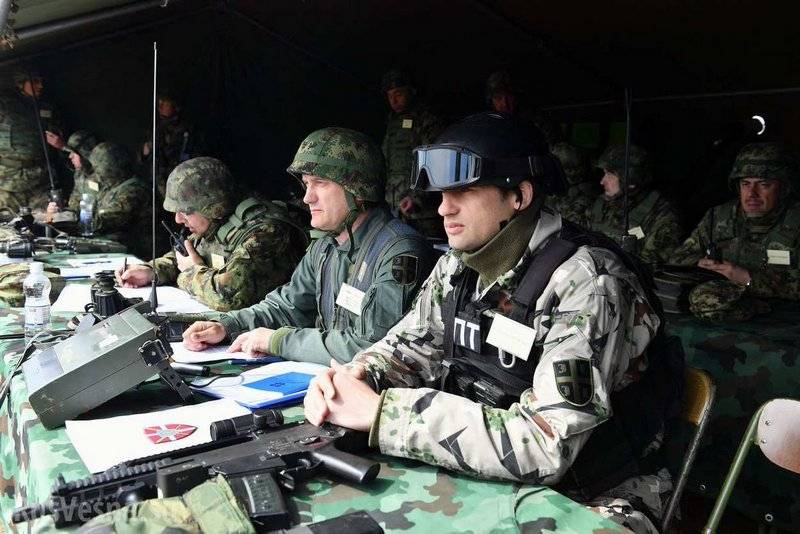 국가 역사상 가장 큰 군사 훈련은 세르비아에서 시작되었습니다.