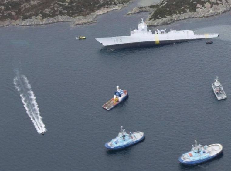 ノルウェー海軍のフリゲート艦の乗組員は、繰り返しタンカーに近づくことを警告した