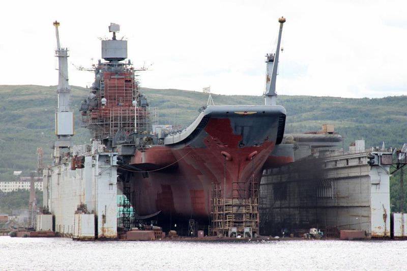 Novorossiysk'ten yüzer iskele PD-190 Murmansk'a transfer edilebilir