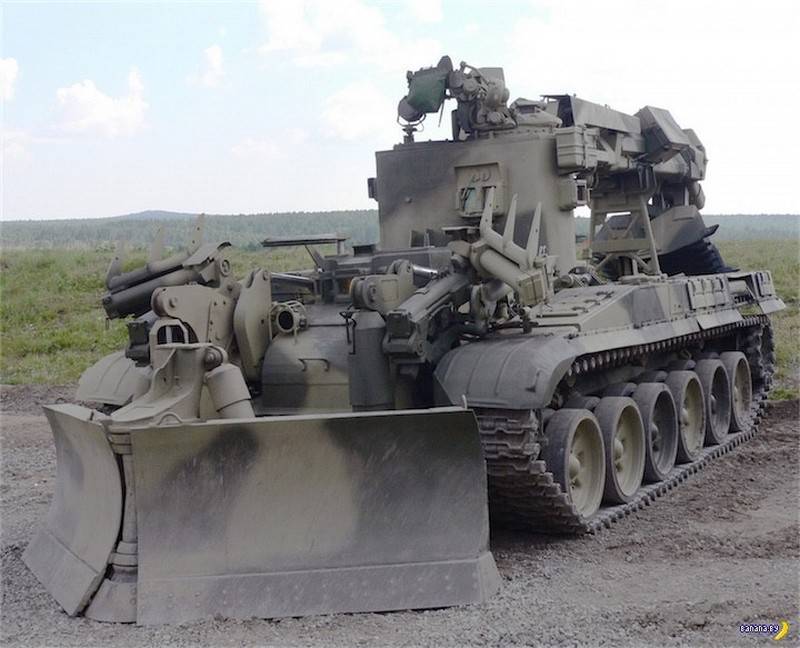 Минобороны получило последнюю партию "инженерных танков" ИМР-3М