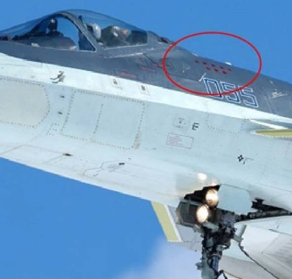 La foto del Su-57 con ocho estrellas de "batalla" causó una discusión en la red