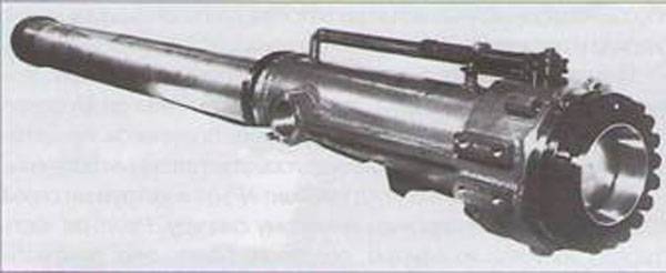 ドラフトアサルト式火炎放射器VNII-100