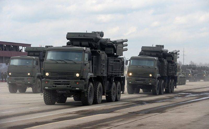Defesa aérea da Criméia reforçada com uma divisão ZRPK "Shell-S"