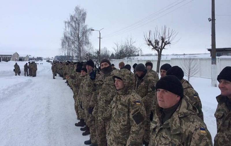 Ucrania anunció la colección de reservistas de las Fuerzas Armadas de Ucrania y unidades de defensa territorial.