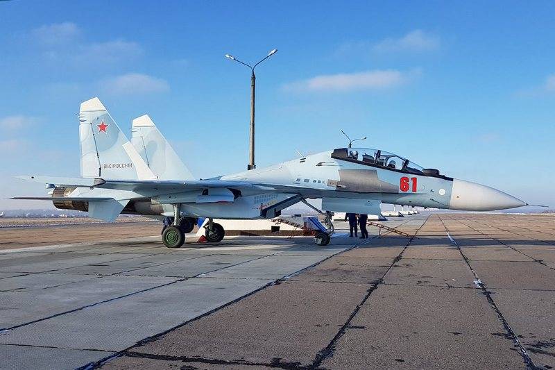 La formación del segundo escuadrón de Su-30CM termina en el regimiento Kursk ZVO