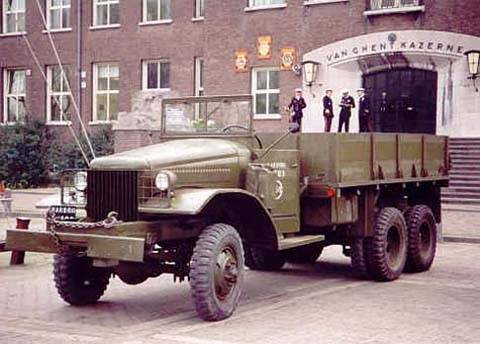 Un autre prêt-bail. Camion militaire international M-5H-6
