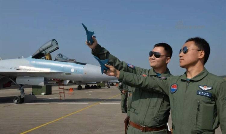 Médias chinois: les pilotes chinois impressionnés par les capacités du Su-35