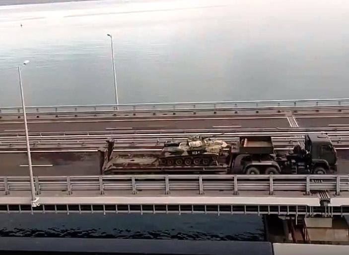 Column with Russian military equipment spotted on Krymsky bridge