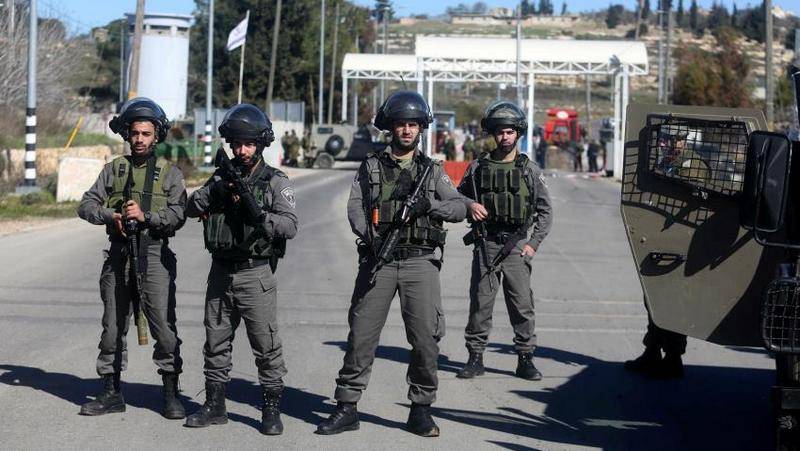 Die israelischen Streitkräfte blockieren die palästinensische Hauptstadt