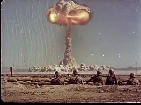 Bombarderos suicidas estadounidenses. Cómo probó América las bombas atómicas en su ejército.