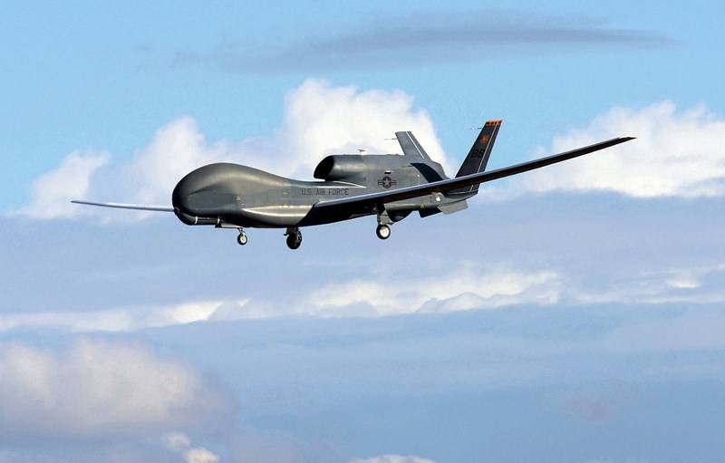 US-Drohne verbrachte eine lange Erkundung der westlichen Grenzen Russlands