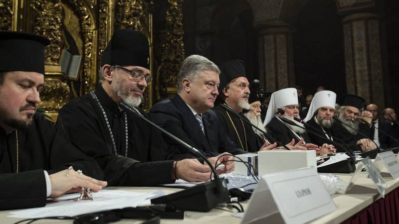 Poroshenko ribattezzata Chiesa ortodossa ucraina