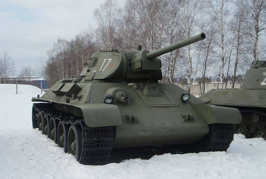 In the United States compared the legendary tanks Sherman and T-34