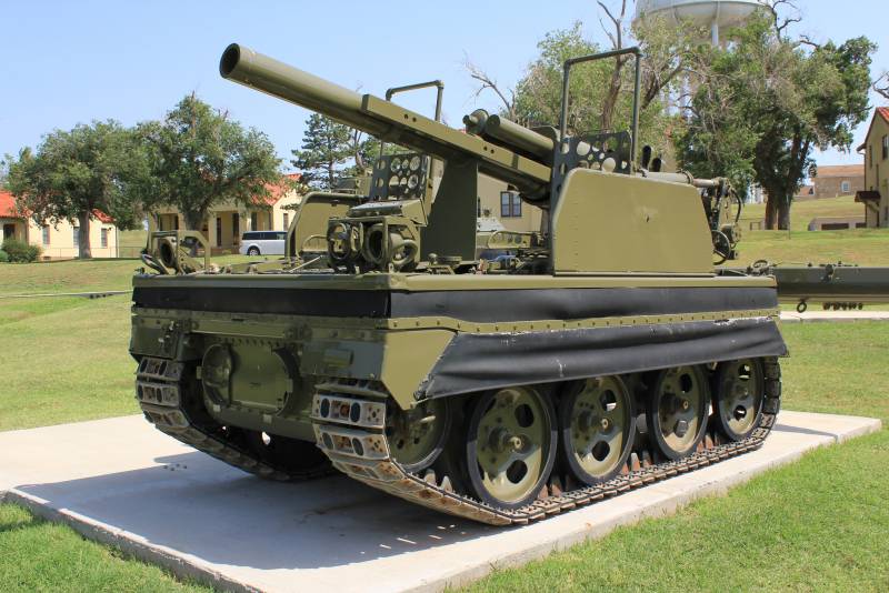 Artillerie automotrice XM104 (USA)