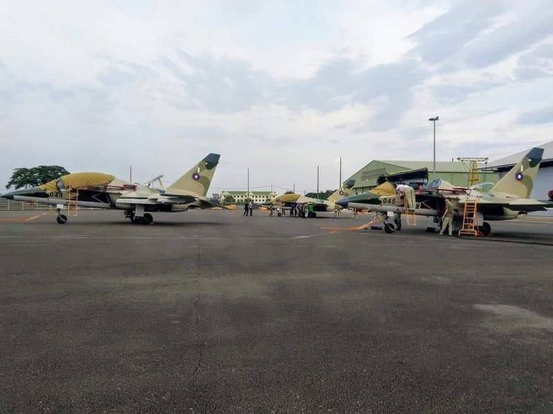 Le ministère de la Défense de la Fédération de Russie a confirmé le transfert au Laos de quatre Yak-130, combattants de l'entraînement
