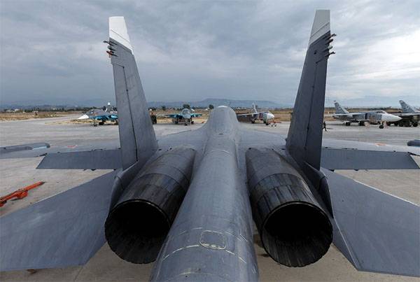 メディアはクメイミム空軍基地上空でXNUMX機の無人航空機を迎撃したと報じた
