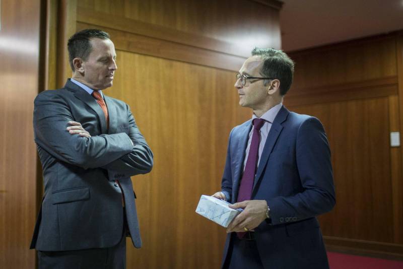 Американский посол и «дань» с Германии за двенадцать лет