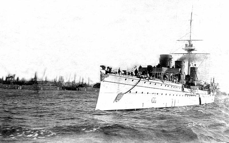 Бронепалубная молния. Крейсер II ранга "Новик". Уроки и выводы