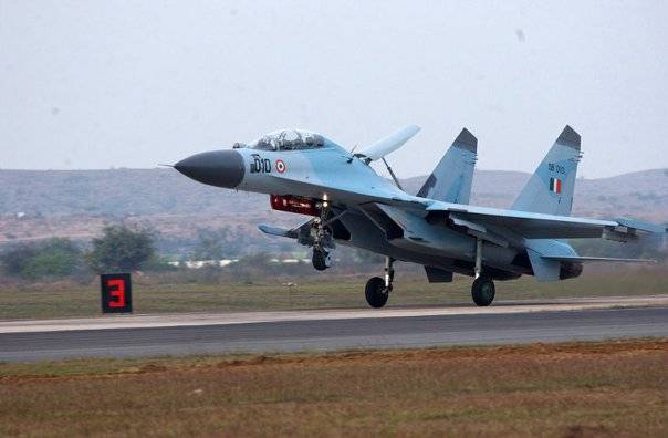 В ВВС Индии рассказано о маневрах Су-30 после атак пакистанскими AMRAAM