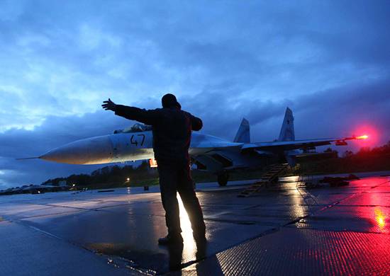 Су-27 отогнал американский RC-135V от границ России на северо-западе