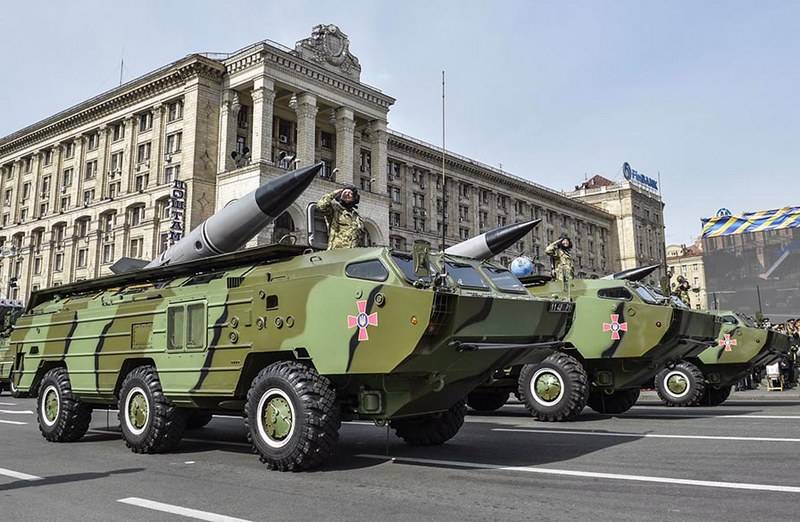 Poroschenko kündigte Pläne zur Schaffung neuer Raketensysteme an