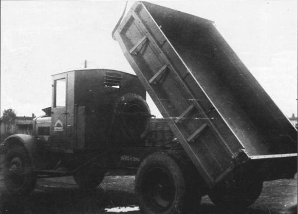 YAG-3, YAG-4 and YAS-1. Evolution of the line of Yaroslavl trucks