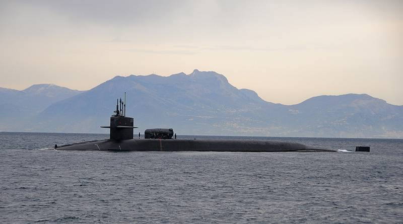 米国の原子力潜水艦「フロリダ」が地中海に突入