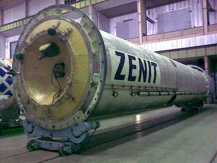 Ett beslut fattades att snart säga upp kontraktet med Yuzhmash för leverans av Zenit bärraketer