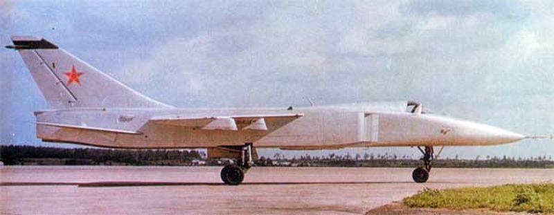 A história da criação do bombardeiro de linha de frente Su-24