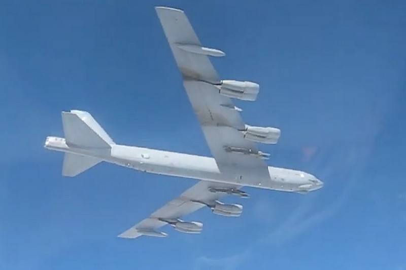 Пентагон не согласен, что В-52 от российской границы отогнал Су-27