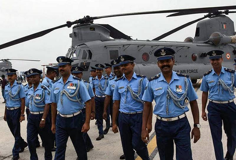 Indian air force received the first four helicopters CH-47F(I) of the Chinook
