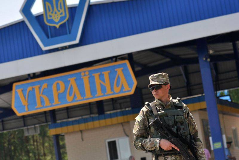 Украина усиливает в преддверии выборов границу с Крымом
