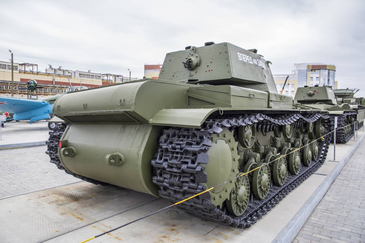 Автомобиль танк обзор характеристики. Тяжелый танк кв-1с. Great Wall Tank 800.
