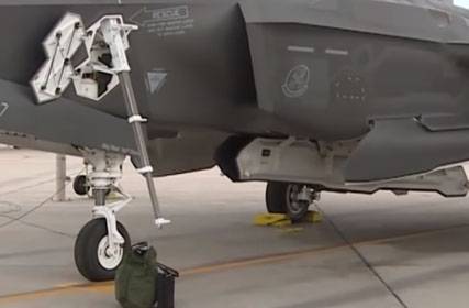 Заявлено о проблеме "незакреплённых" лестниц на F-35