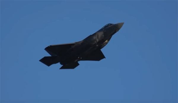Au Japon, ils ont parlé des heures de vol sur le F-35 du pilote disparu