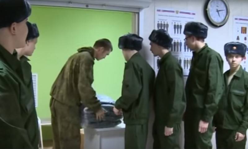 Владимир Путин заявил о постепенном уходе от армии по призыву