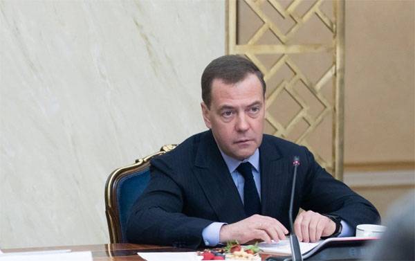 Медведеву ответили на пожелания Зеленскому в Фейсбуке