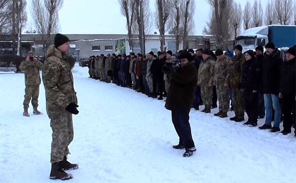 lie proposed to call upon reservists without mobilization "special period"
