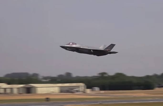 Les États-Unis cessent de rechercher le F-35A en japonais