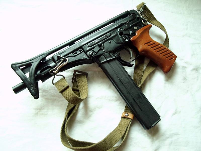 Пистолеты-пулемёты эпохи перемен и патроны для них