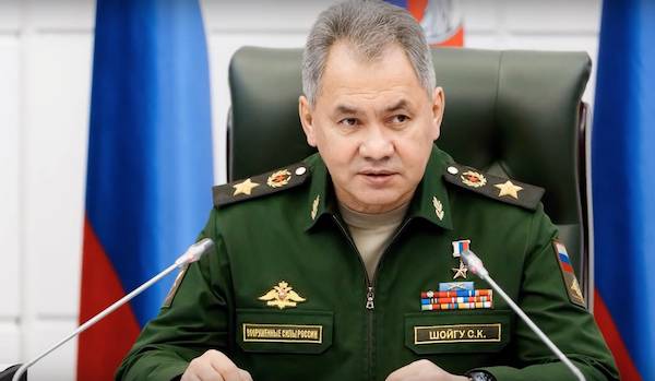 Сергей Шойгу провел инспекцию на военной базе в Душанбе