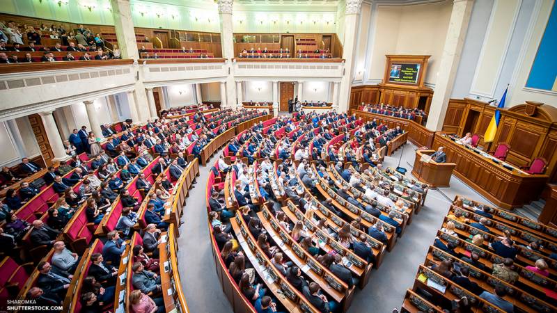 Не хотят инаугурировать? Верховная зрада президента Зеленского