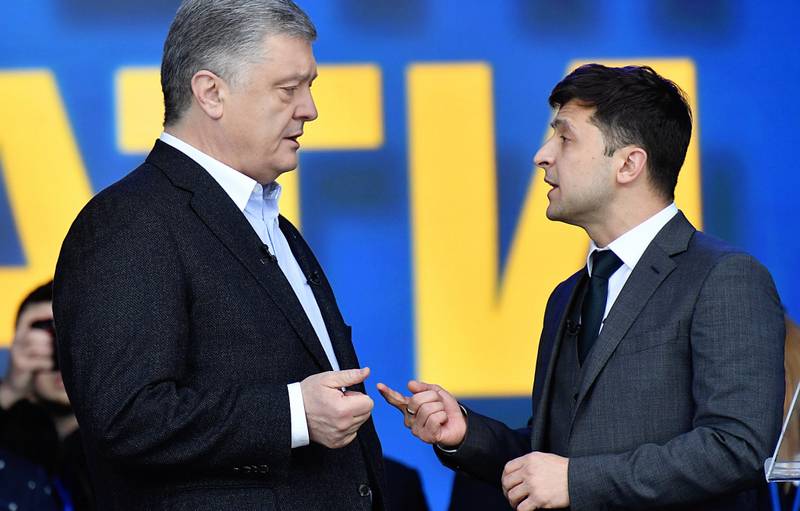 Зеленски је критиковао у Кијеву због преговора о Донбасу