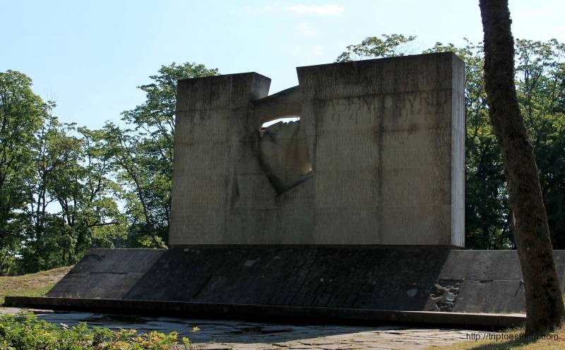 پلیس استونی بنای تاریخی هتک حرمت شده شوروی را "کم ارزش" خواند