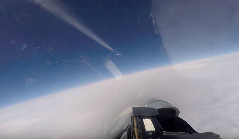 Venäläinen Su-27 "sieppasi" kaksi tiedustelulentokonetta Itämeren yllä