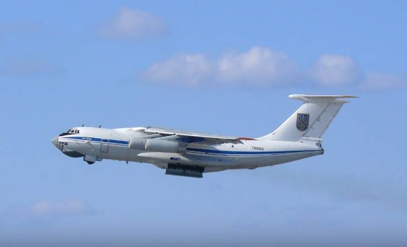 В Киеве обвинили Россию в крушении самолета Ил-76 под Луганском