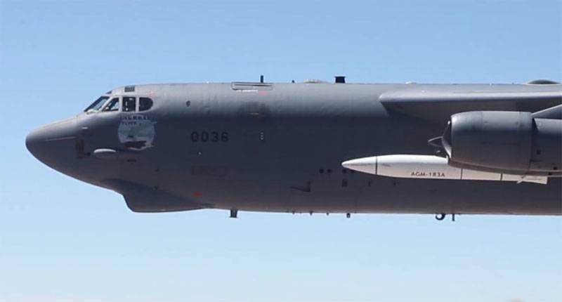 Um das Analogon des russischen "Dolches" in den USA zu testen, verwendete man den B-52