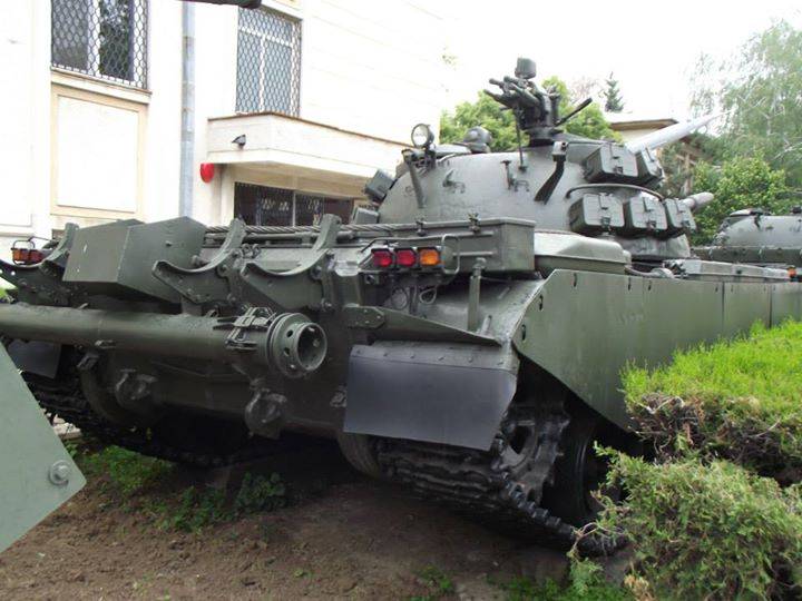 ルーマニアの近代戦車 共通の祖先としてのT-55