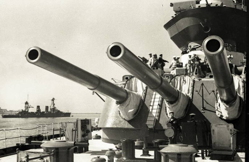 Линкоры типа «Марат». Модернизации главного калибра