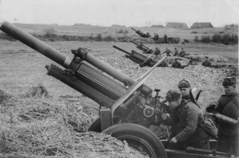 På väg mot triumf. Röda arméns artilleri i Bobruisk-offensiven